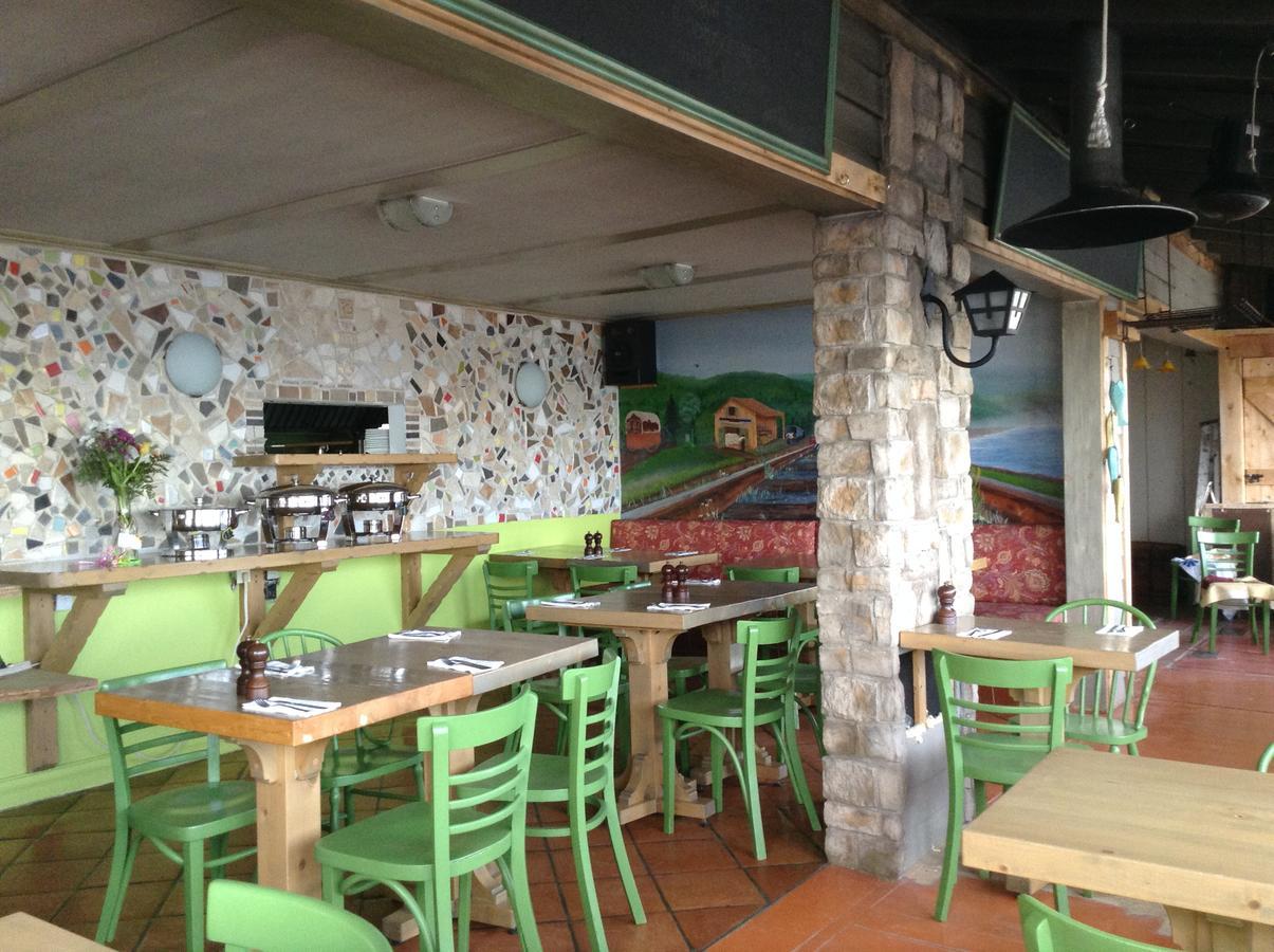 Restaurant Motel De La Plage Saint-Irénée 外观 照片